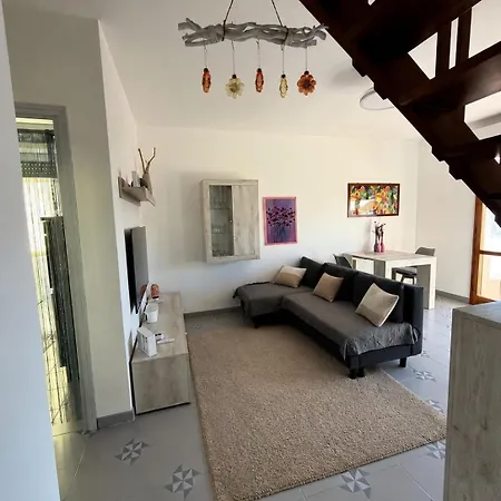 公寓 Casa Elena Apartmento Con Terrazza A 维亚雷焦