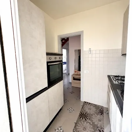 Appartamento Casa Elena Apartmento Con Terrazza A Viareggio